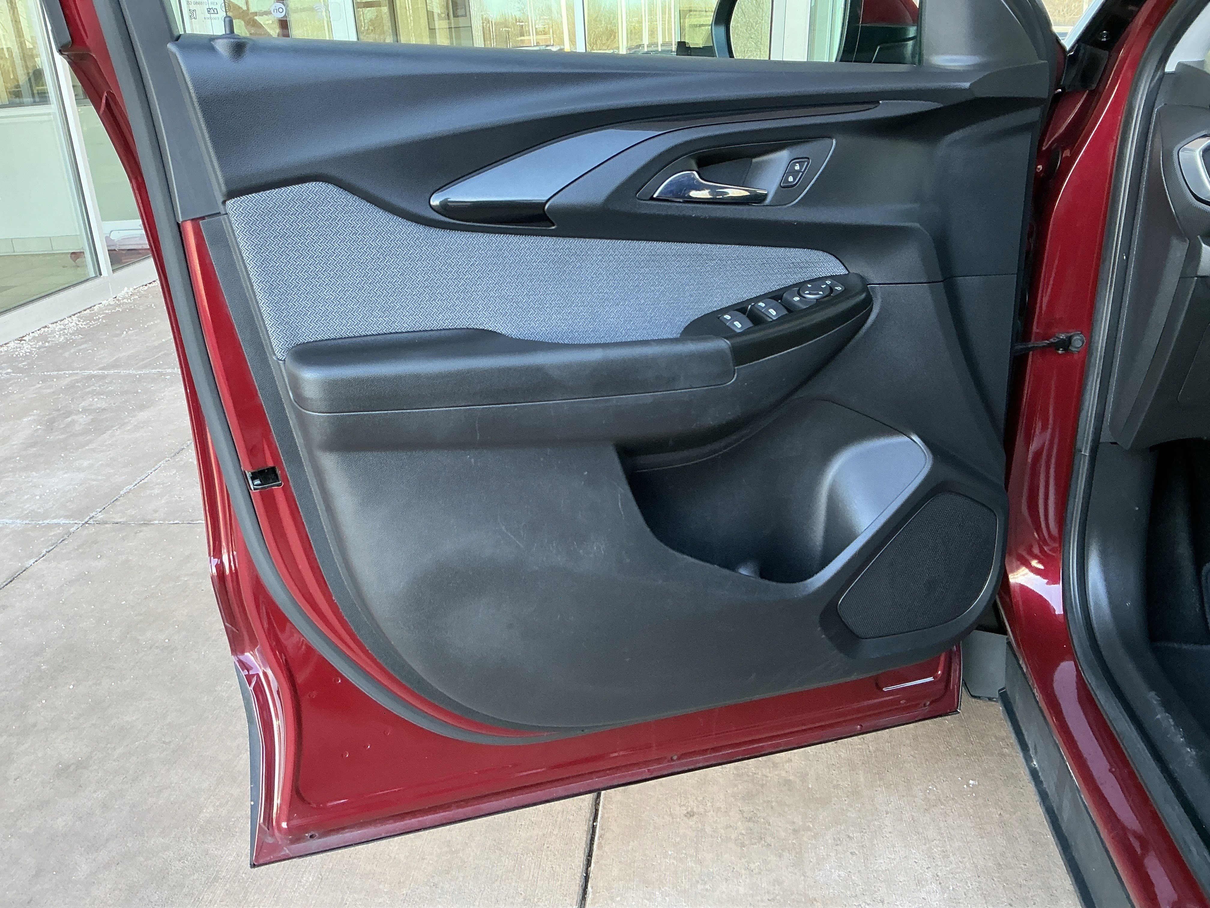 Used 2023 Chevrolet TrailBlazer LT w/ Convenience Package image 14