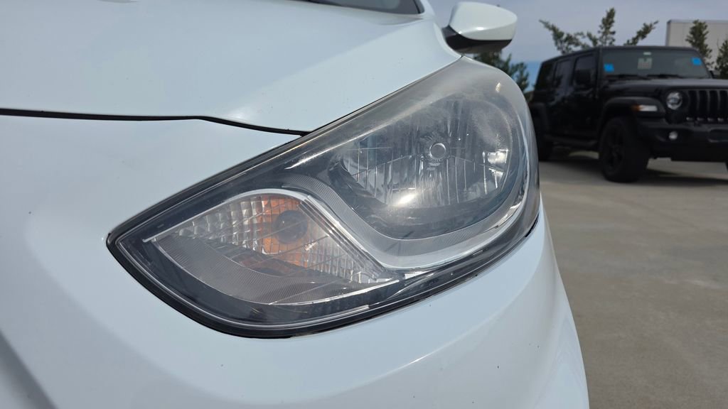 Used 2014 Hyundai Accent GLS image 9
