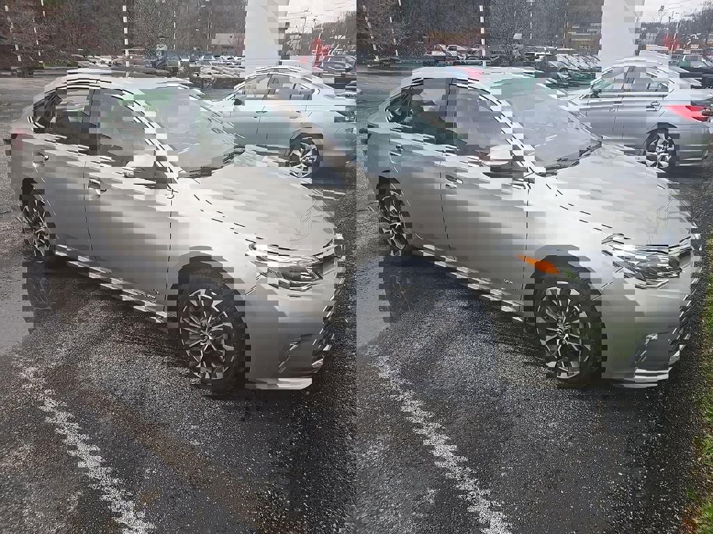 Used 2016 Toyota Avalon XLE Premium image 8