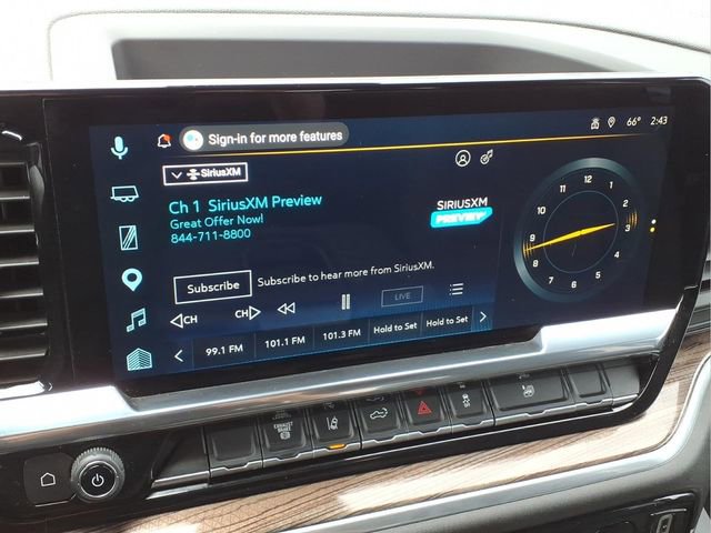 Used 2025 Chevrolet Silverado 2500 LT w/ Convenience Package image 4