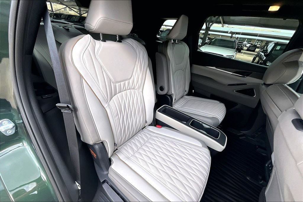 New 2026 INFINITI QX60 Autograph w/ Dark Cargo Package image 7