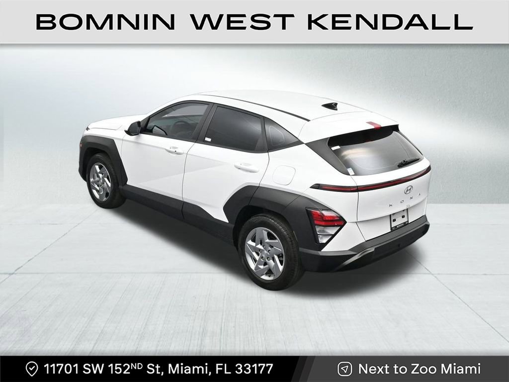 Used 2024 Hyundai Kona SE image 15