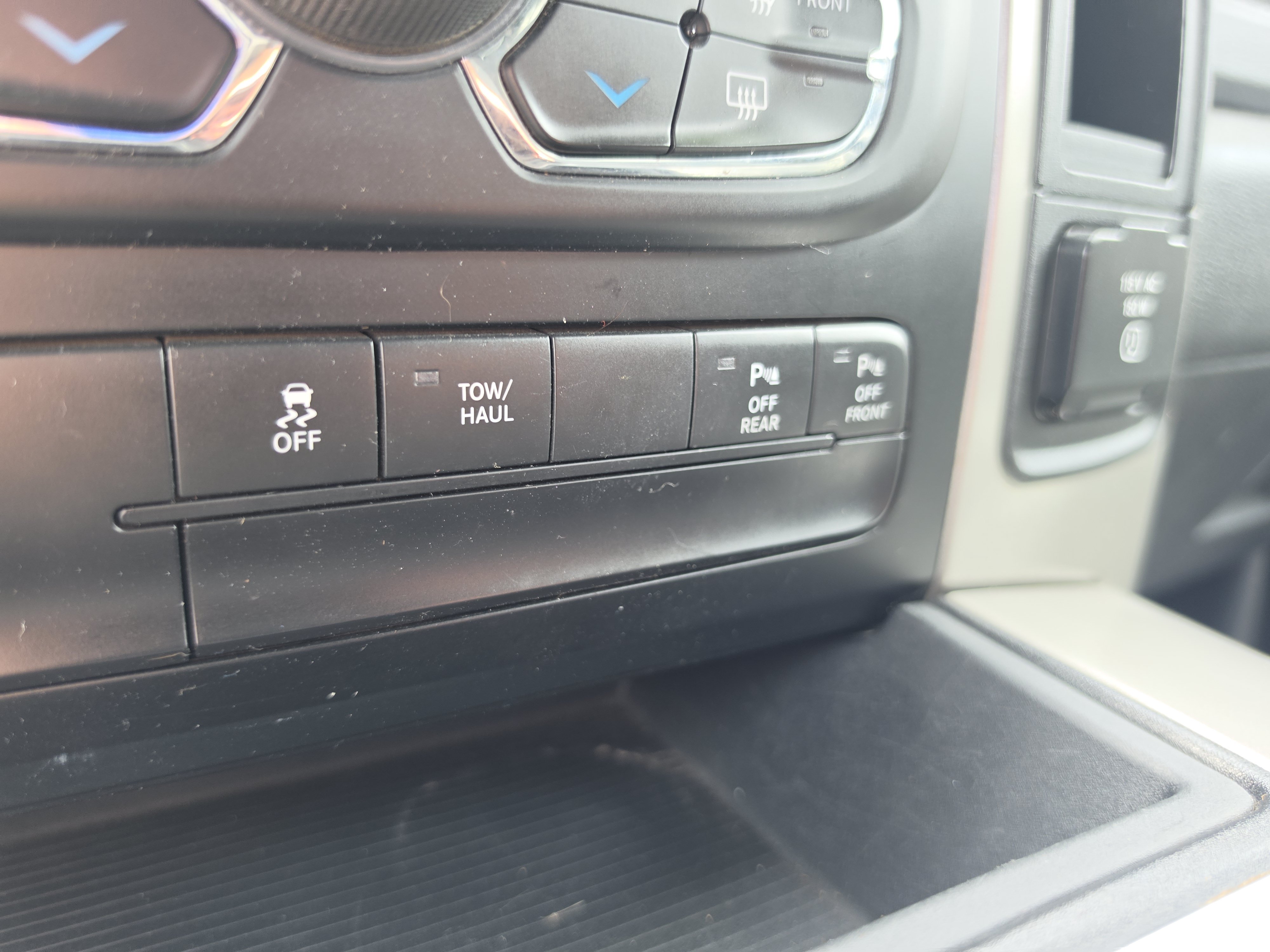 Used 2017 RAM 1500 Big Horn AWD/4WD image 33