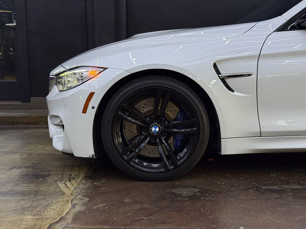 Used 2015 BMW M4 Convertible RWD image 4