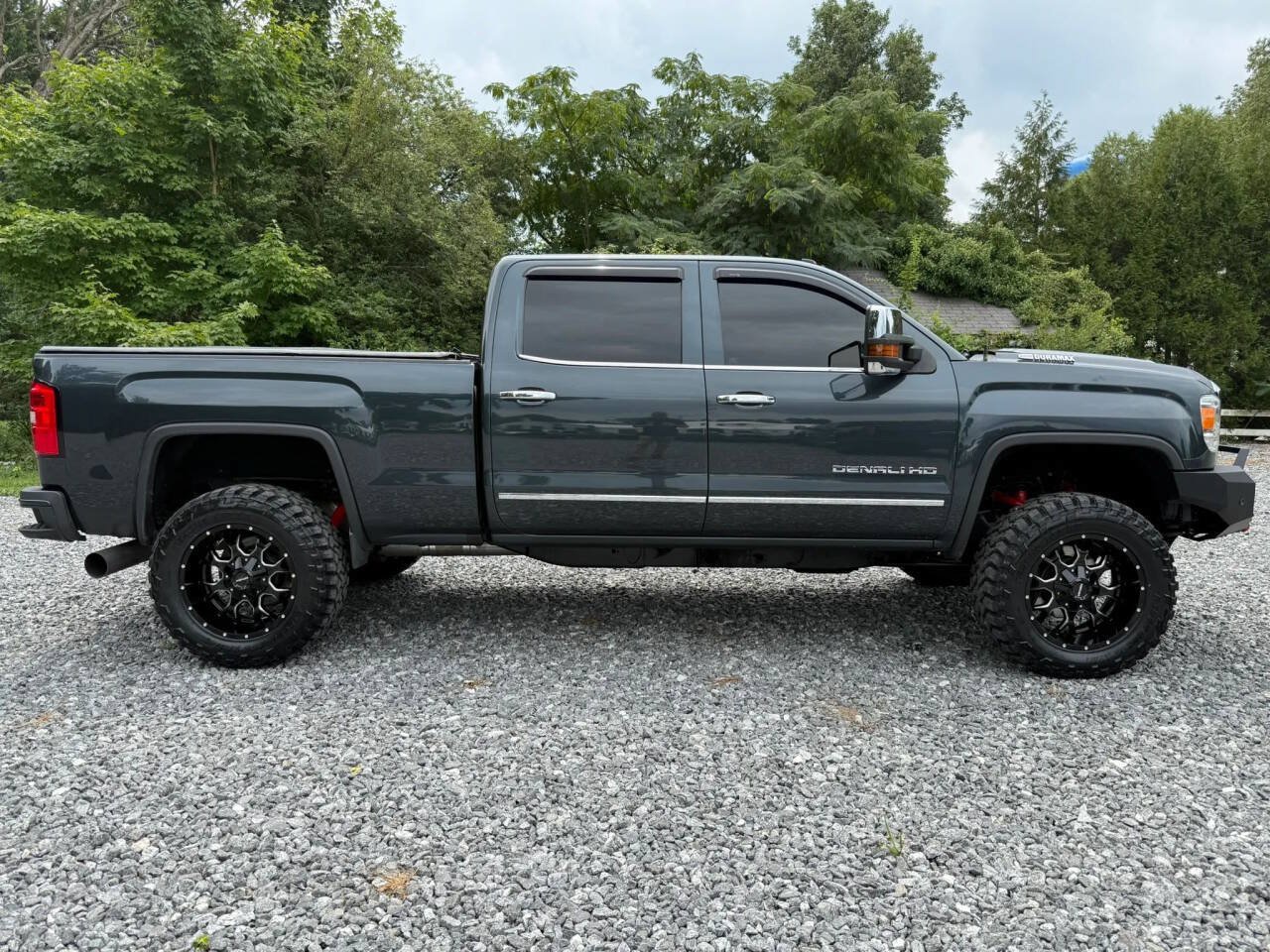 Used 2019 GMC Sierra 2500 Denali w/ Duramax Plus Package AWD/4WD image 9