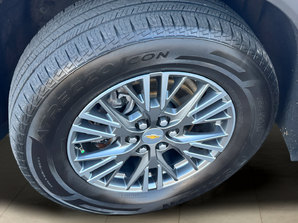 Used 2024 Chevrolet Traverse LT FWD image 43