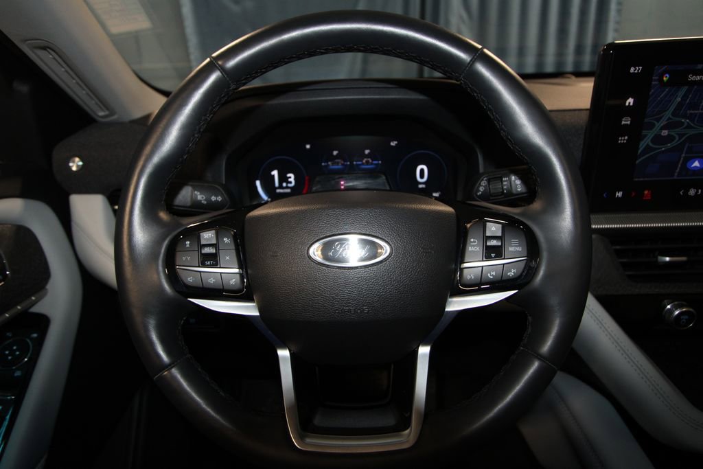 Used 2025 Ford Explorer Platinum w/ LUX Leather Package image 12