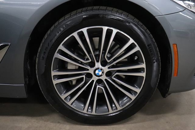 Used 2019 BMW 540i w/ Executive Package RWD image 42
