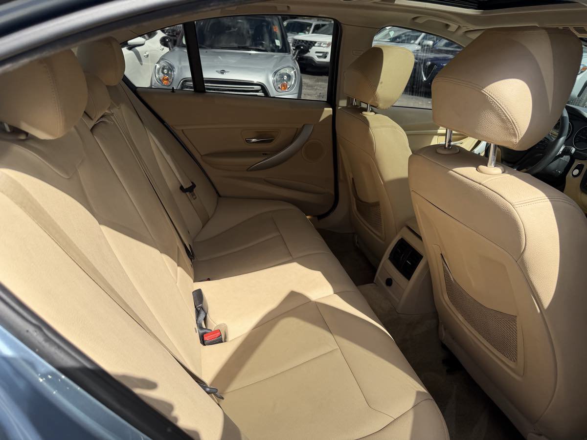 Used 2012 BMW 328i Sedan RWD image 14
