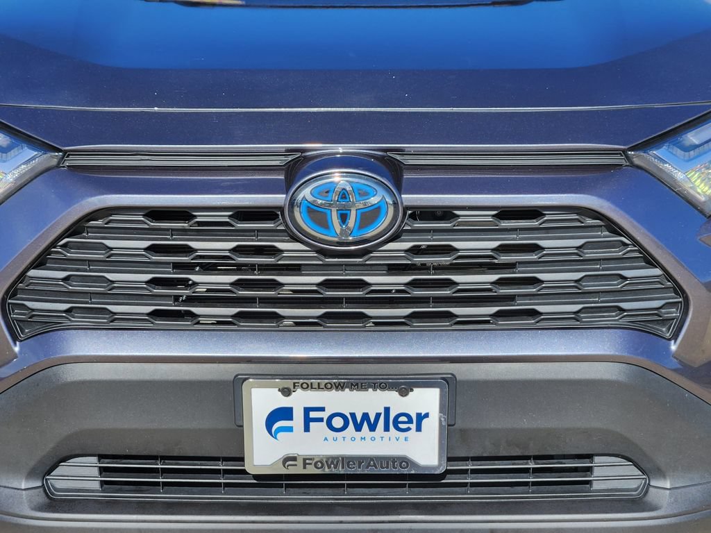 Used 2024 Toyota RAV4 LE AWD/4WD image 12