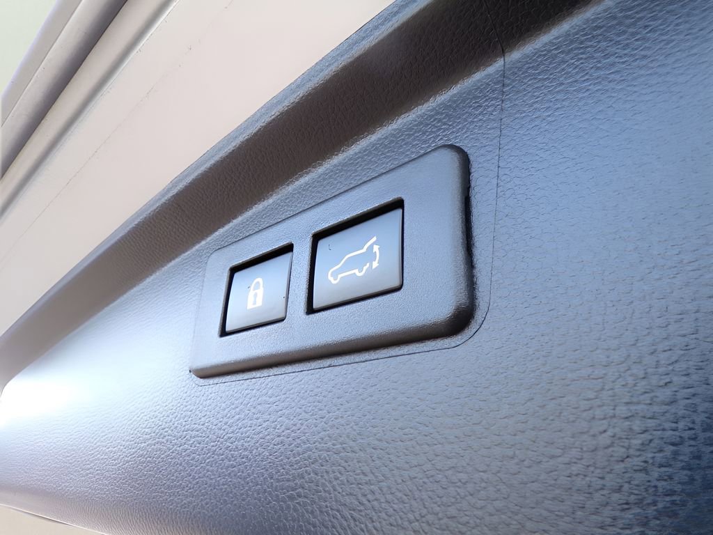 Used 2023 Subaru Outback Premium image 15