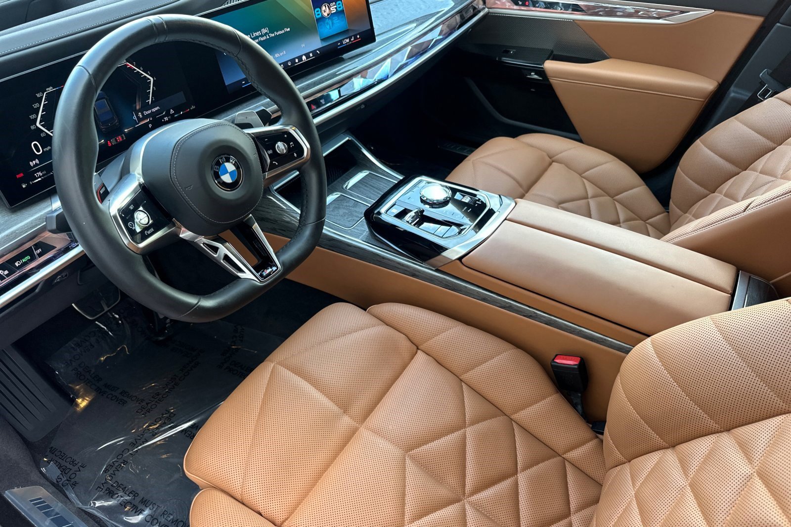 Used 2025 BMW 740i w/ Premium Package RWD image 11