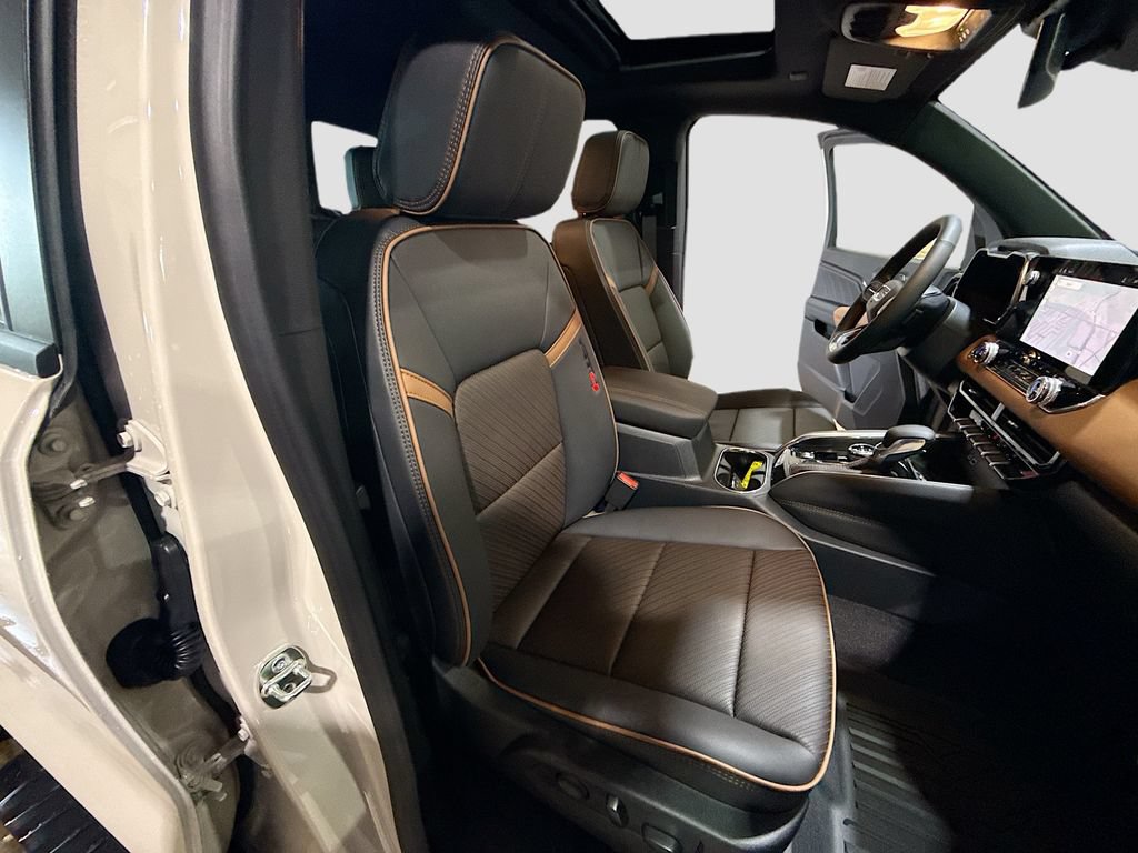 New 2026 GMC Canyon AT4 w/ Technology Plus Package AWD/4WD image 29