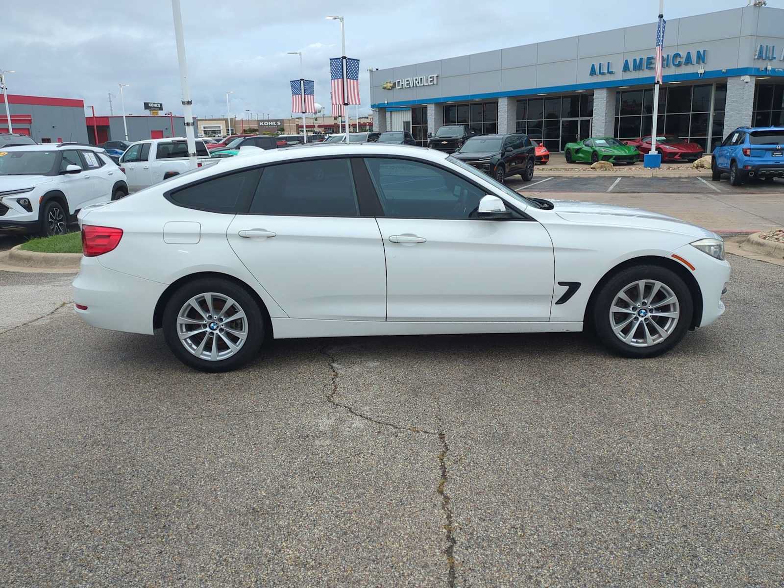 Used 2015 BMW 328i Gran Turismo xDrive AWD/4WD image 9