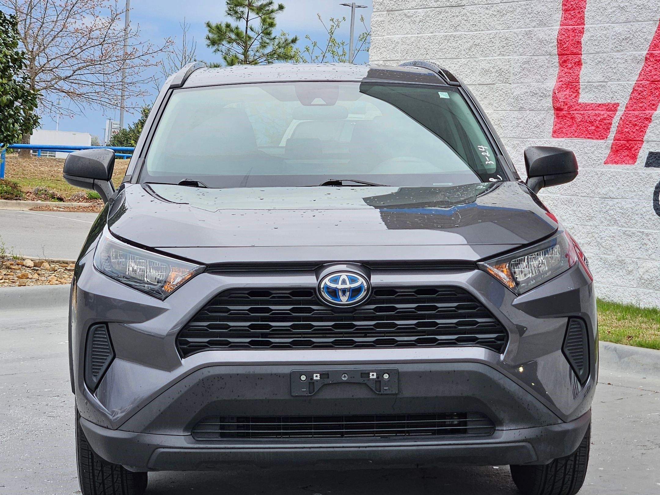 Used 2021 Toyota RAV4 LE image 2