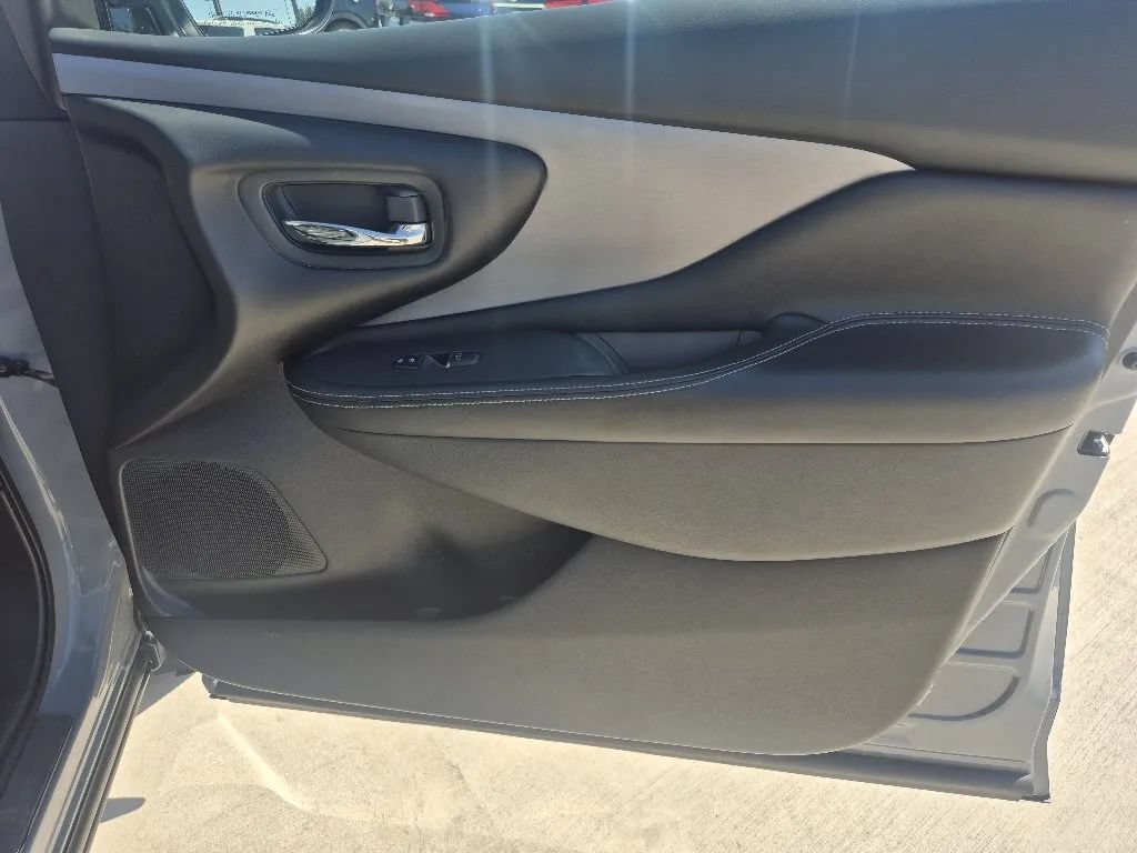 Used 2023 Nissan Murano SL w/ Cargo Package FWD image 16