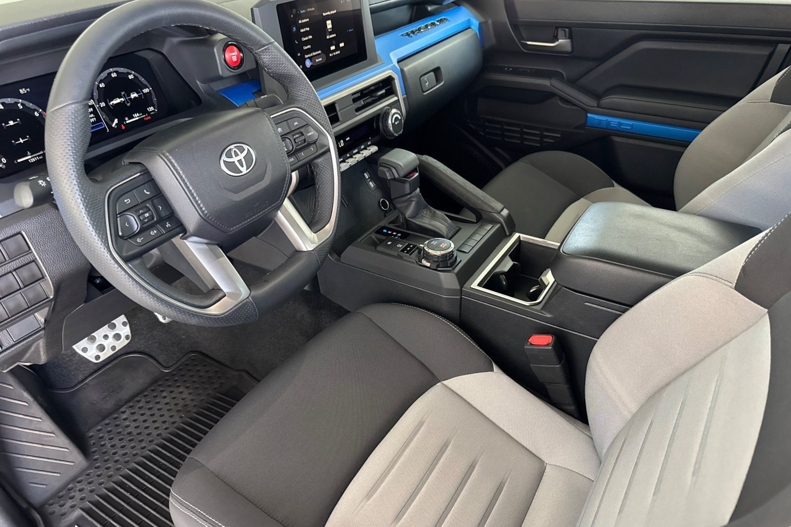 Certified 2025 Toyota Tacoma TRD Sport AWD/4WD image 4