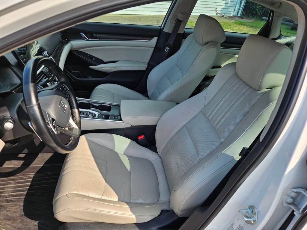Used 2022 Honda Accord Touring image 10