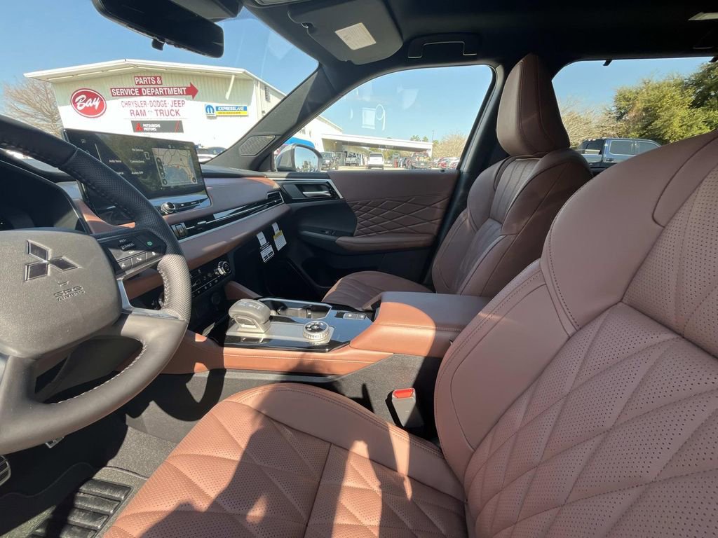 New 2026 Mitsubishi Outlander SEL FWD image 9