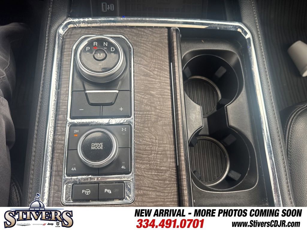Used 2020 Ford Expedition Limited w/ Equipment Group 302A AWD/4WD image 17