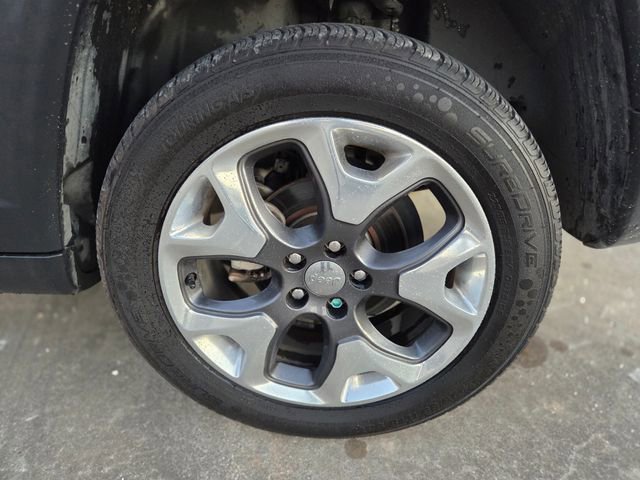 Used 2018 Jeep Compass Limited w/ Navigation Group image 11