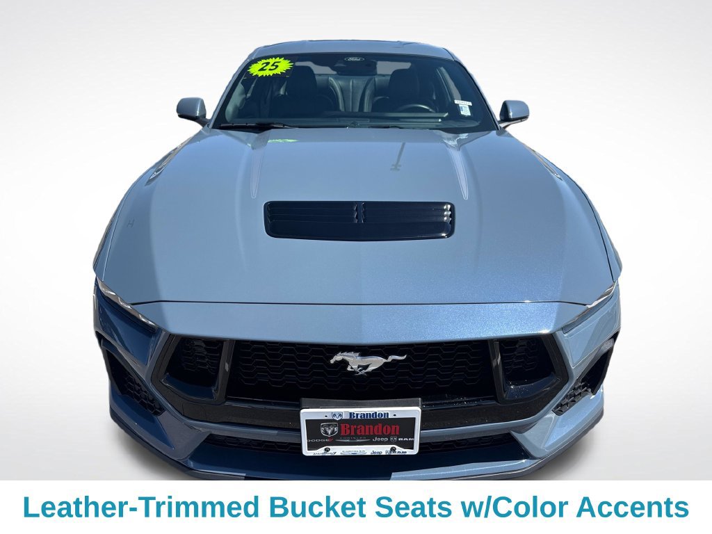 Used 2025 Ford Mustang GT Premium RWD image 9