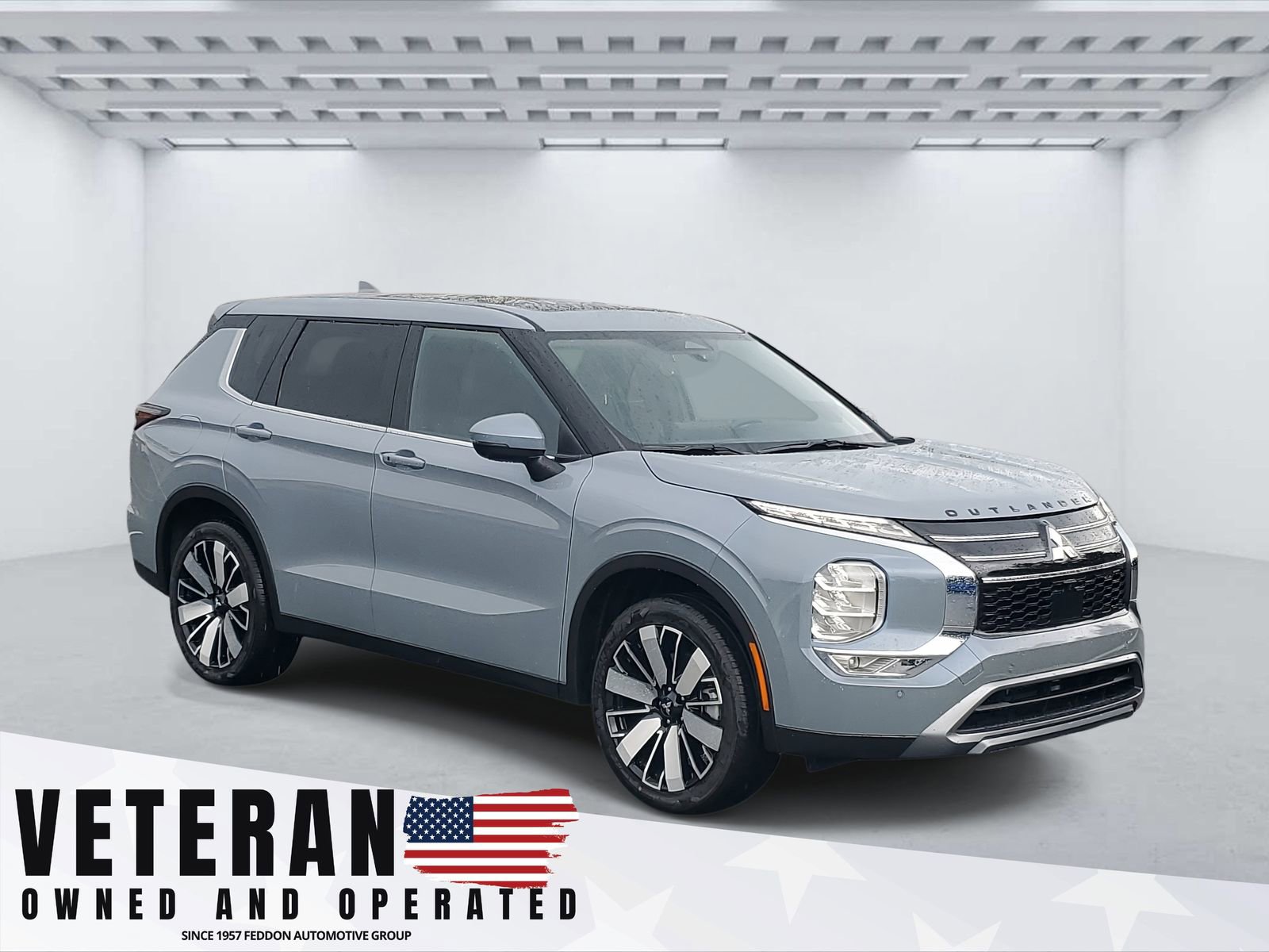 New 2025 Mitsubishi Outlander SE image 1