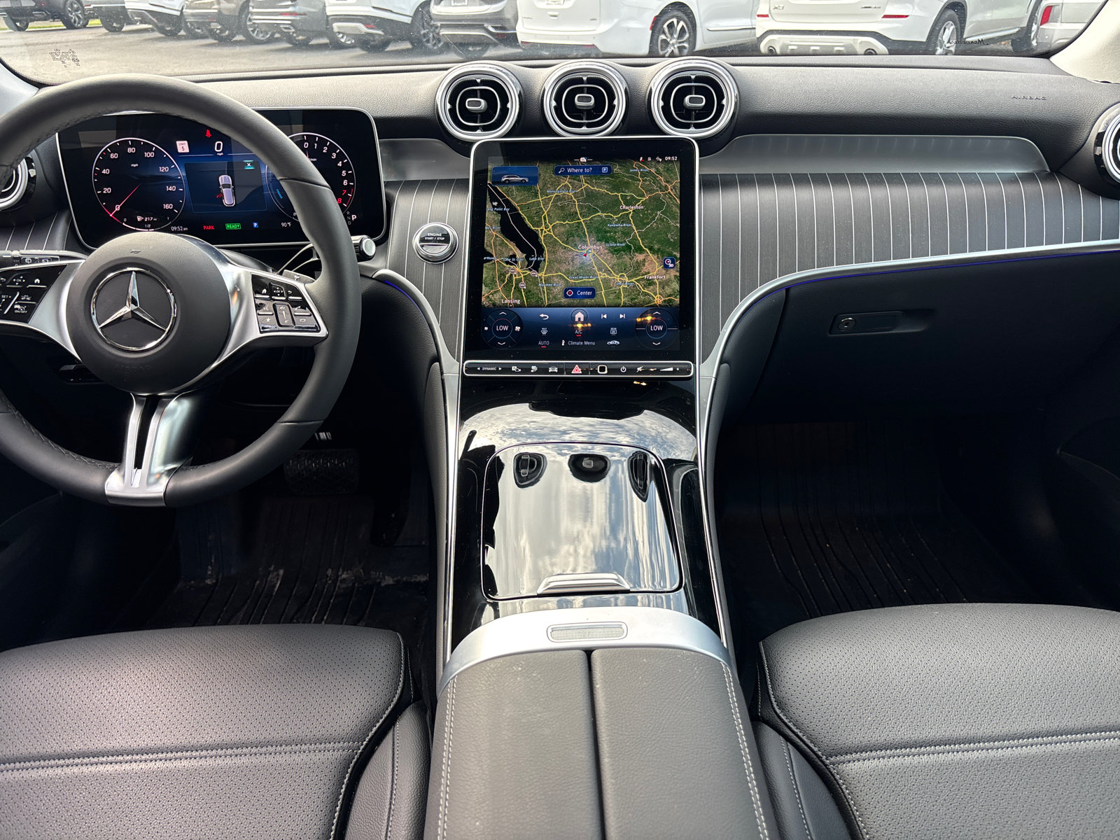 Used 2025 Mercedes-Benz GLC 350e 4MATIC image 27