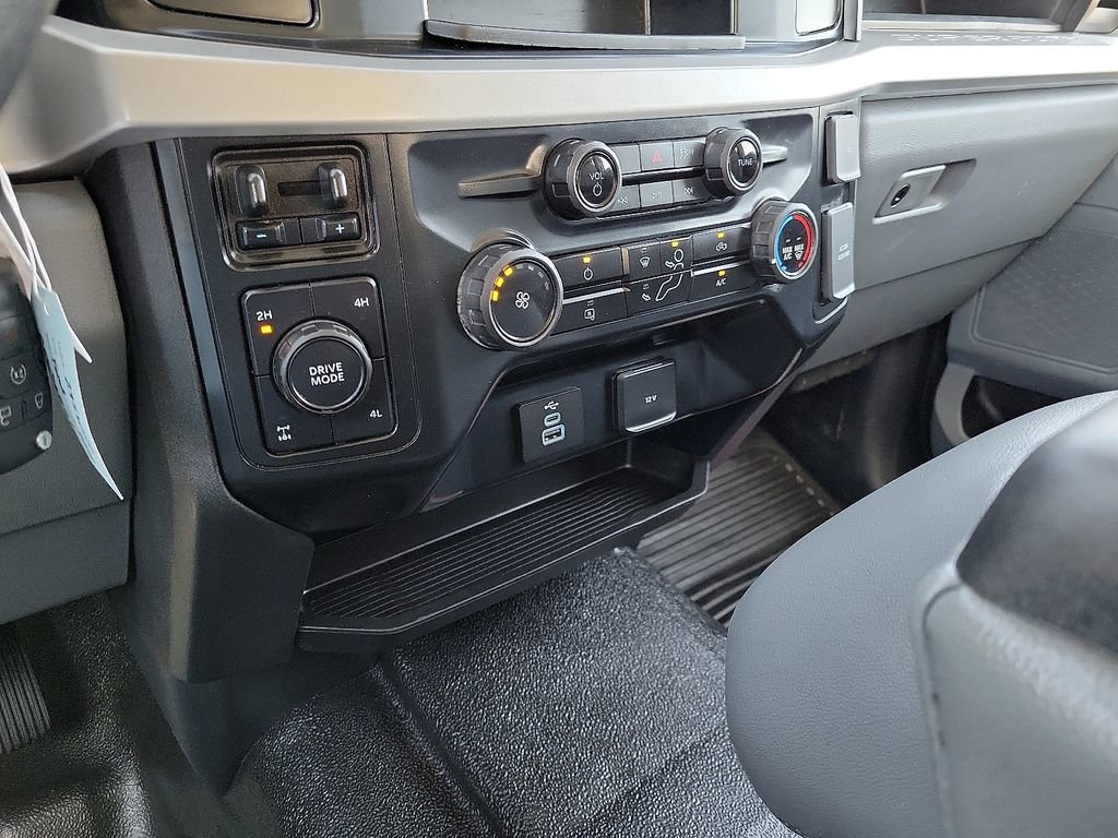 Used 2025 Ford F250 XL w/ XL Chrome Package image 25