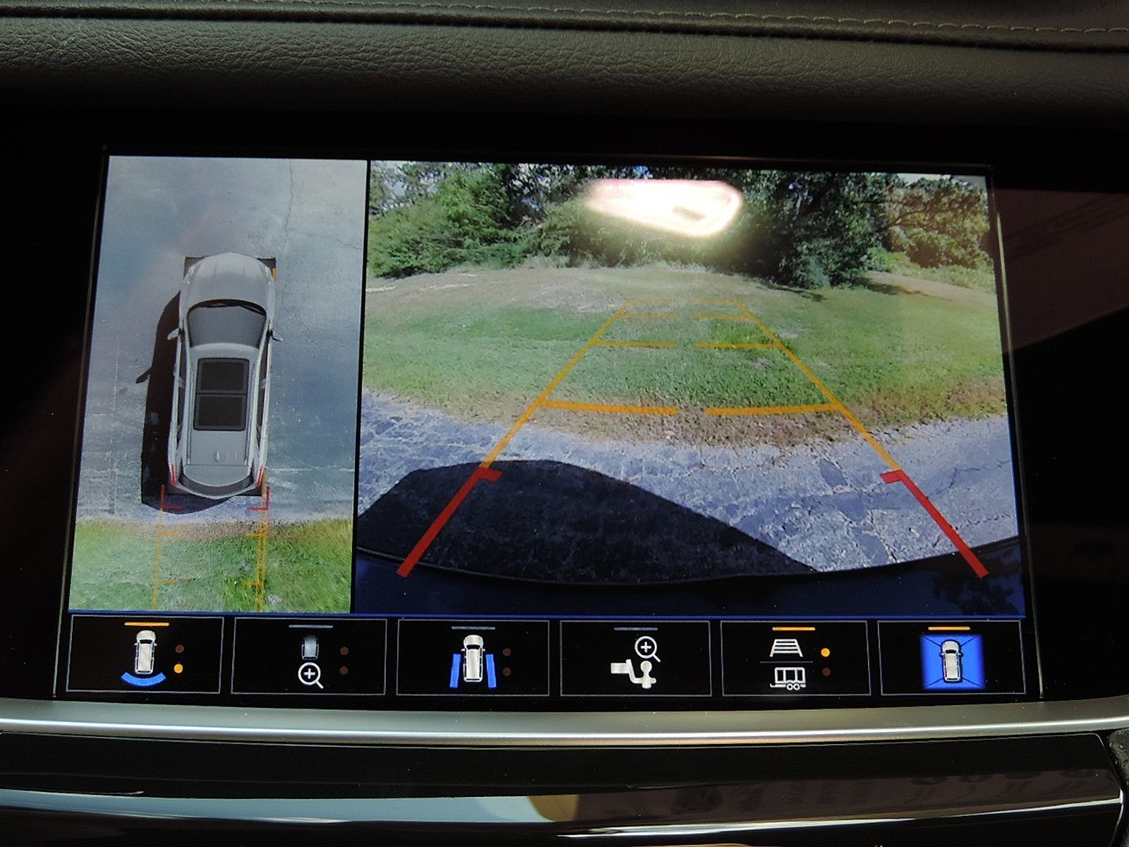 Certified 2026 Cadillac XT5 Sportv w/ LPO, Floor Liner Package AWD/4WD image 30