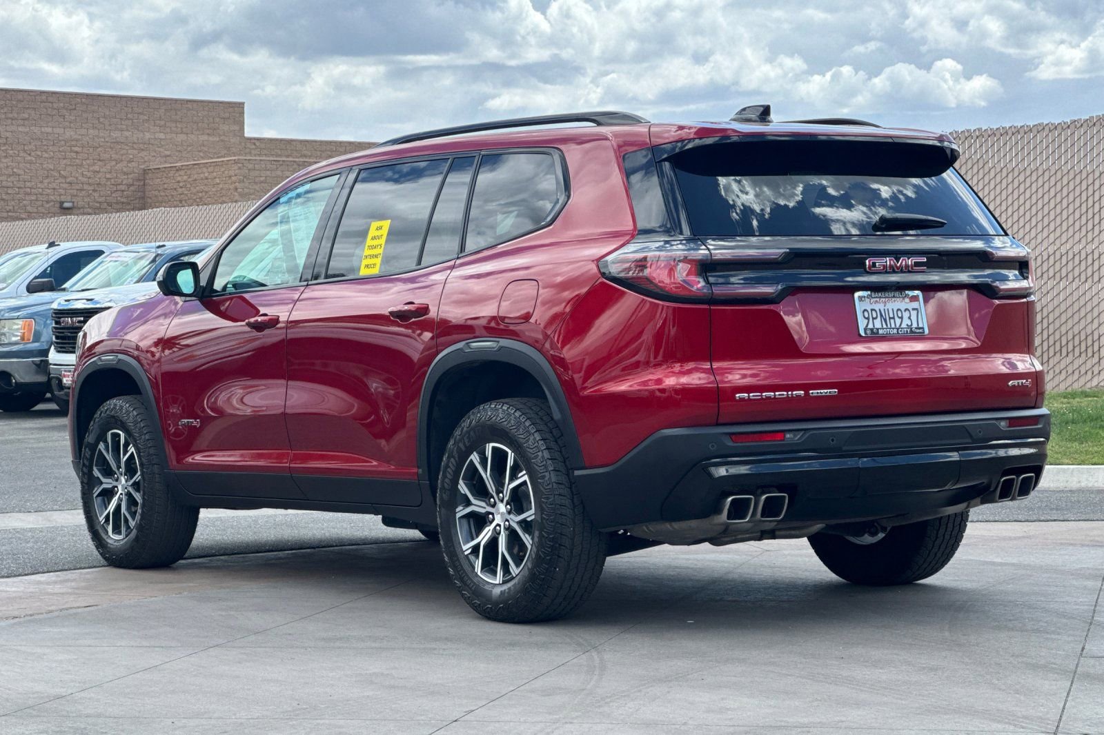 Certified 2024 GMC Acadia AT4 AWD/4WD image 6