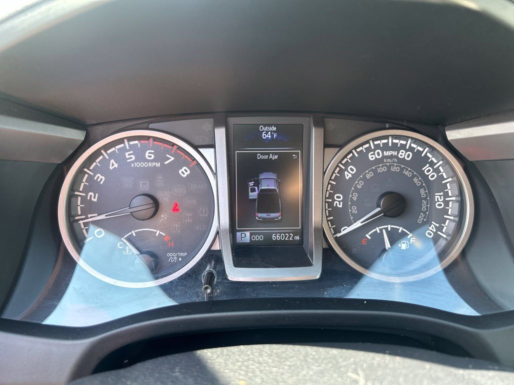 Used 2016 Toyota Tacoma SR5 AWD/4WD image 15