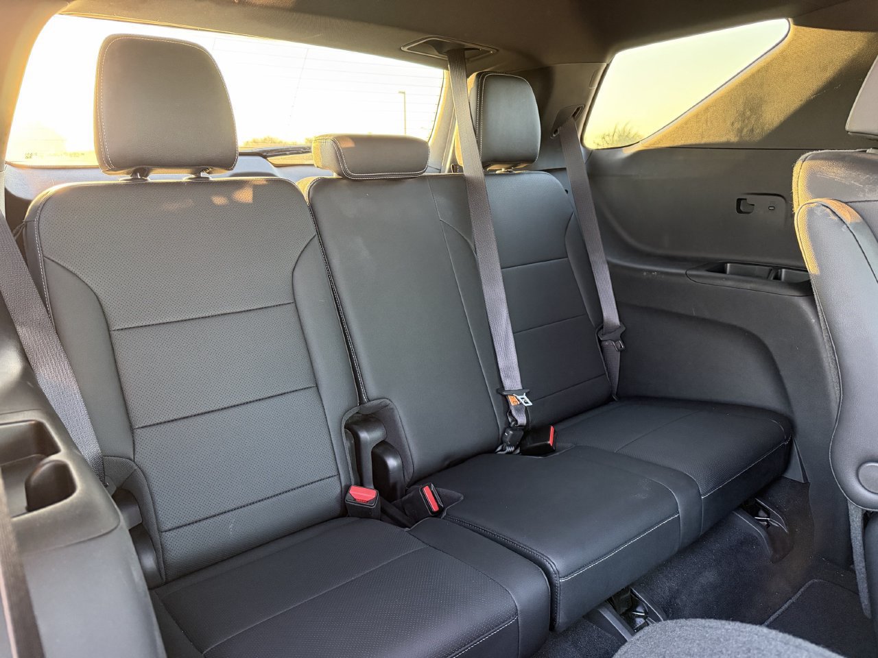 Used 2025 Chevrolet Traverse LT FWD image 28