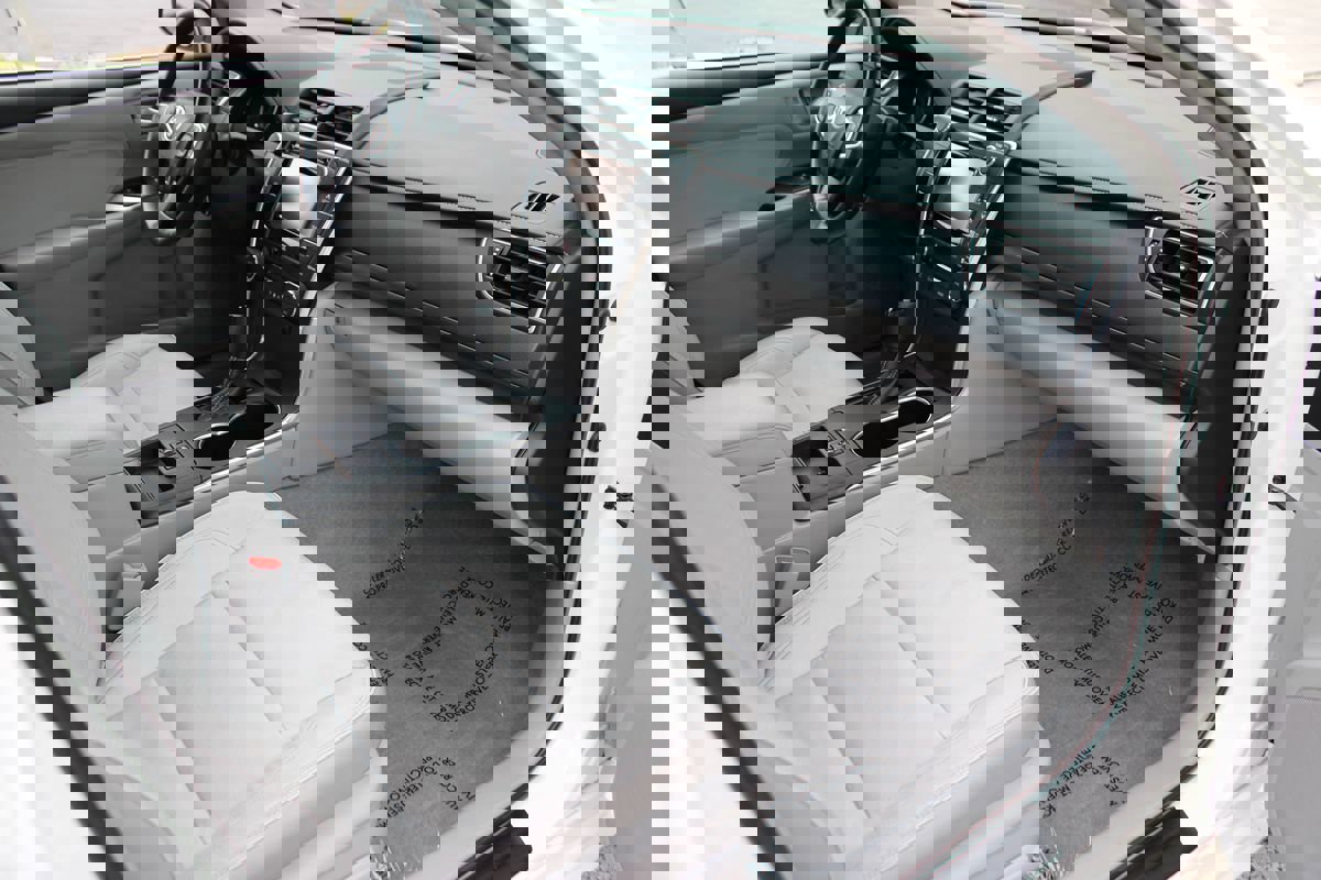 Used 2015 Toyota Camry XLE FWD image 19