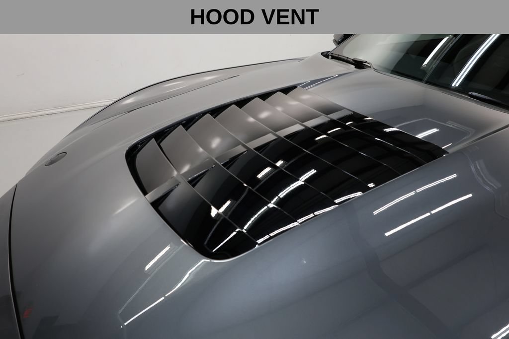Used 2022 Ford Mustang Shelby GT500 w/ Carbon Fiber Track Pack RWD image 47