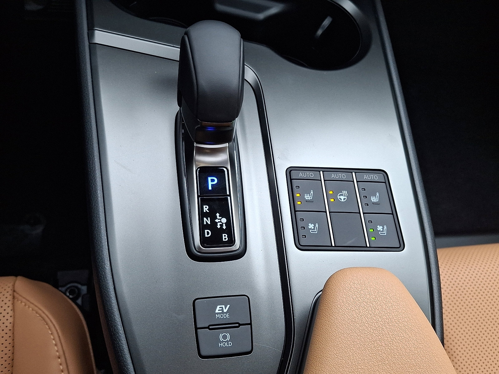 New 2026 Lexus UX 300h AWD image 11