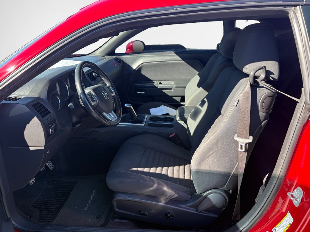 Used 2012 Dodge Challenger R/T RWD image 12