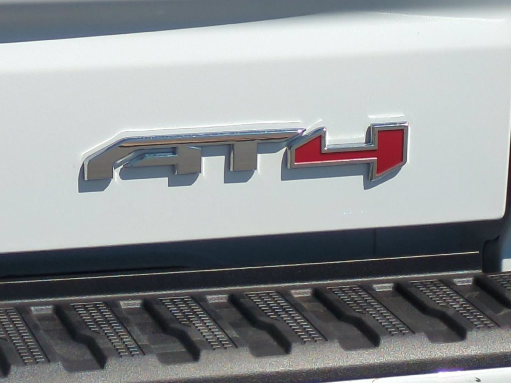 Used 2025 GMC Sierra 1500 AT4 AWD/4WD image 10