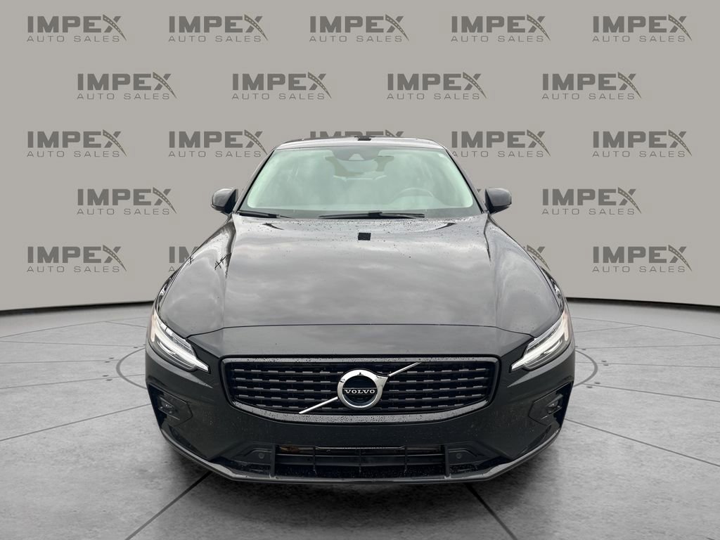 Used 2021 Volvo S60 T5 Momentum w/ Premium Package image 8