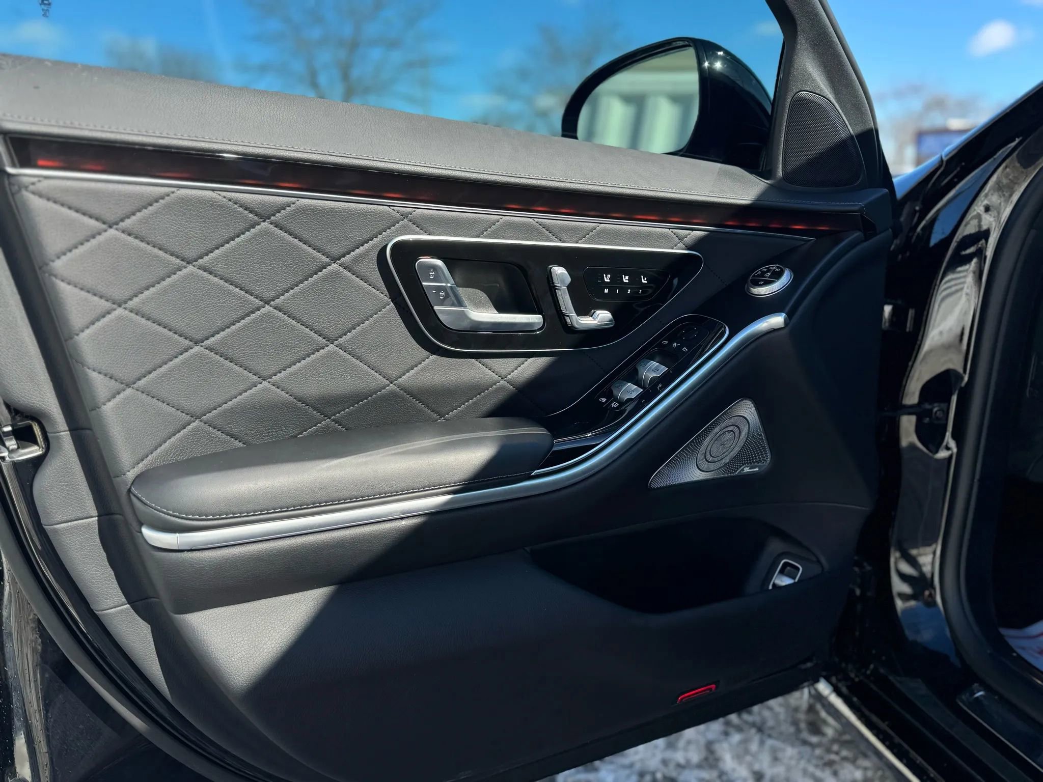 Used 2025 Mercedes-Benz S 580 4MATIC Sedan image 13