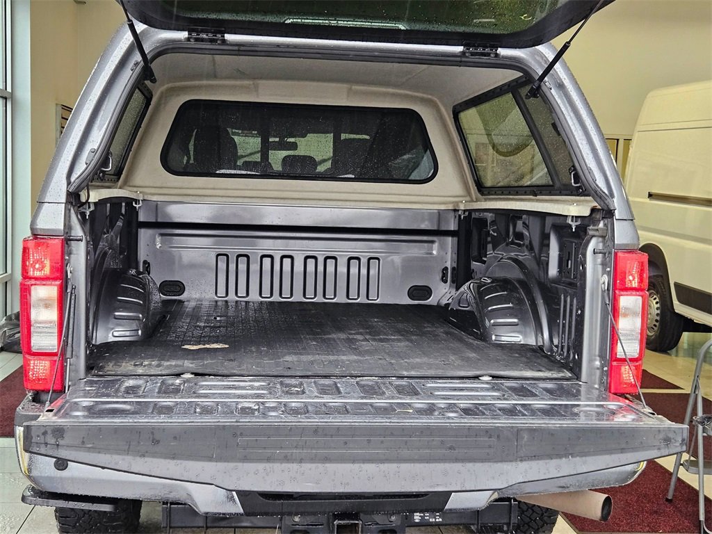 Used 2022 Ford F250 Lariat w/ Lariat Value Package image 31