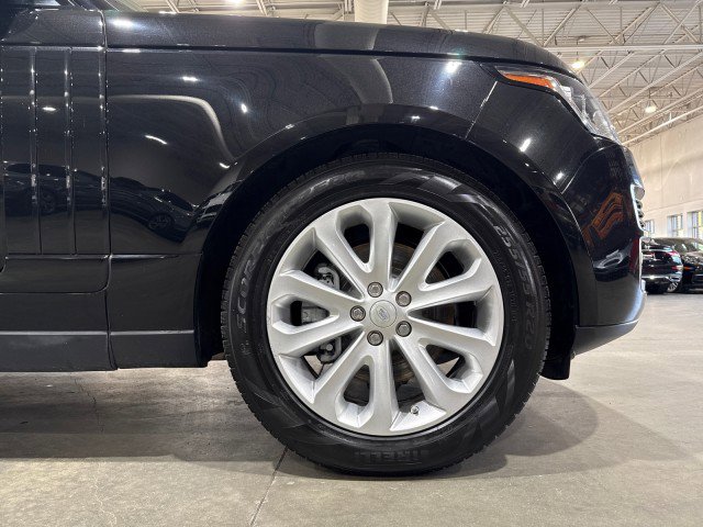 Used 2015 Land Rover Range Rover HSE image 21