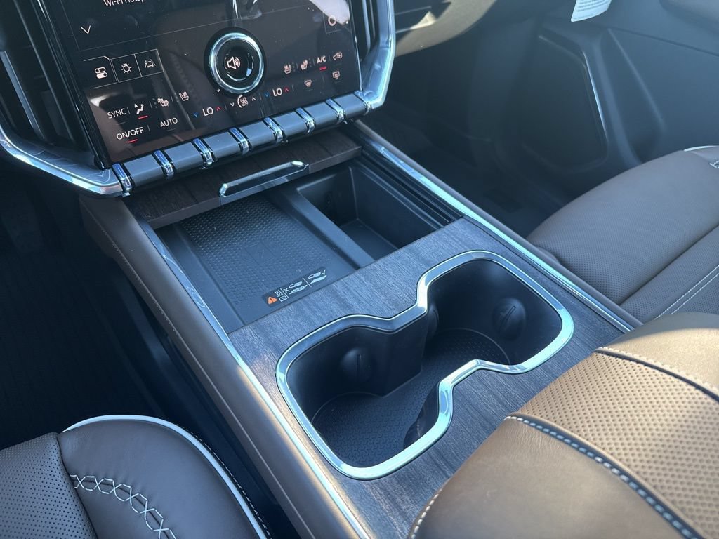 New 2026 GMC Acadia Denali Ultimate w/ LPO, Floor Liner Package AWD/4WD image 37