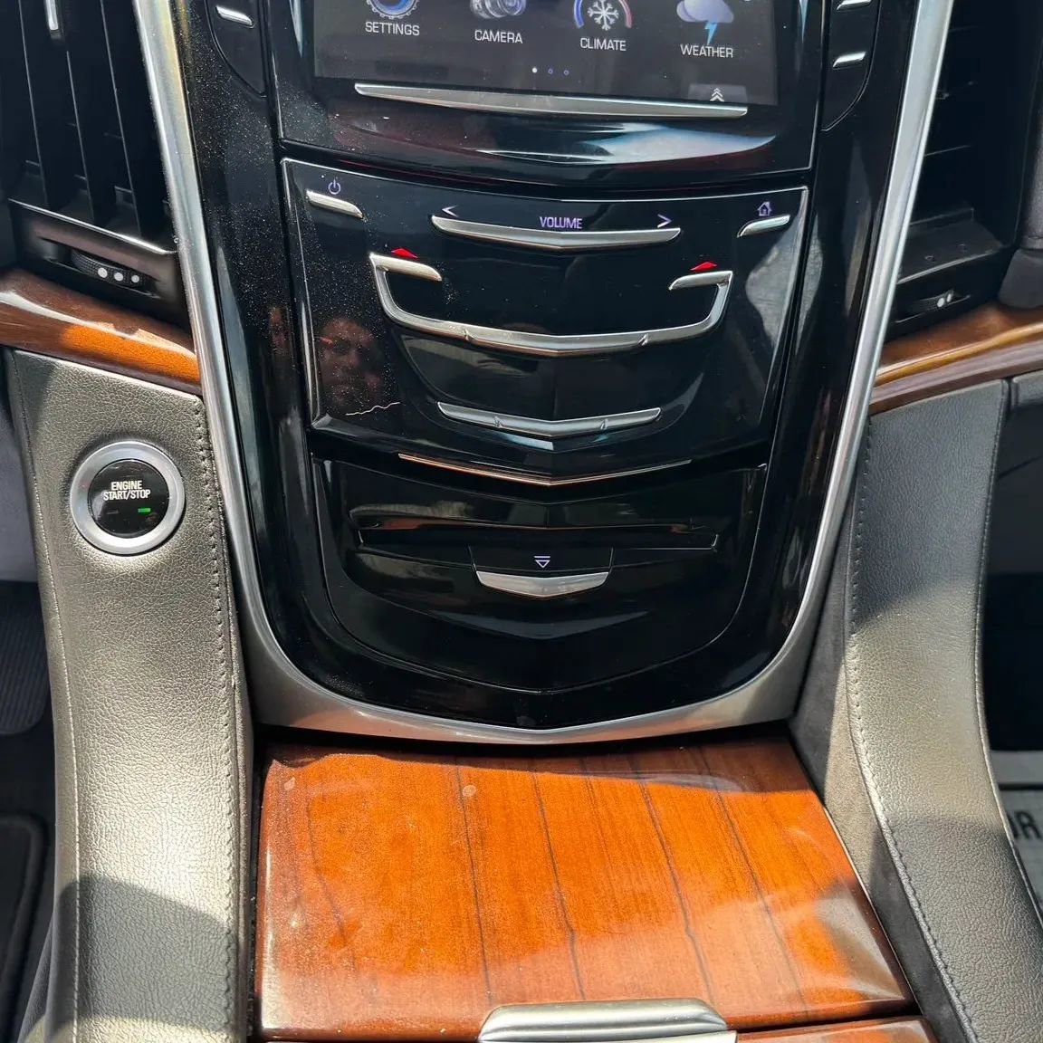 Used 2019 Cadillac Escalade ESV Luxury image 14