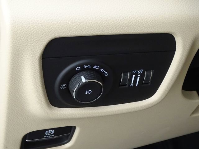 Used 2025 Jeep Grand Cherokee L Limited image 20