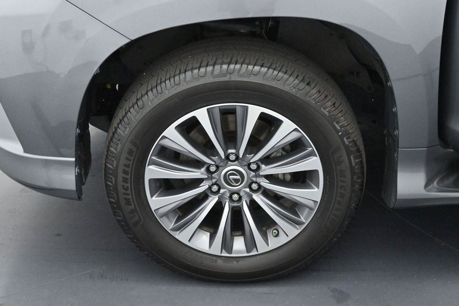 Used 2023 Lexus GX 460 Luxury AWD/4WD image 33