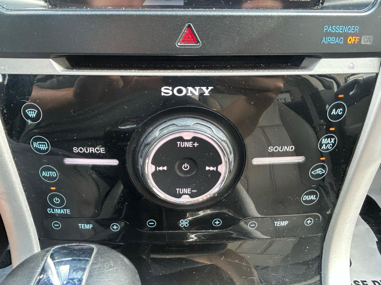 Used 2011 Ford Edge Limited FWD image 24