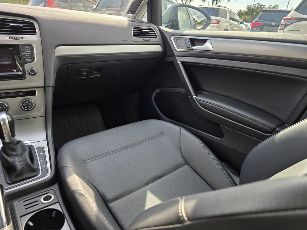 Used 2015 Volkswagen Golf TDI SE FWD image 14