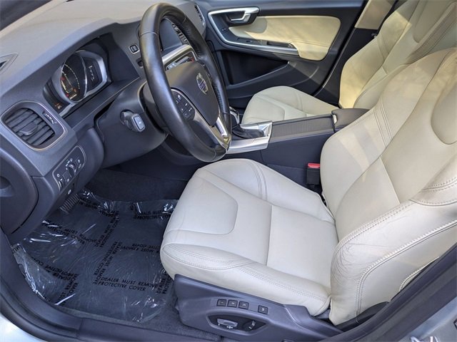 Used 2018 Volvo V60 T5 Dynamic w/ Vision Package image 13