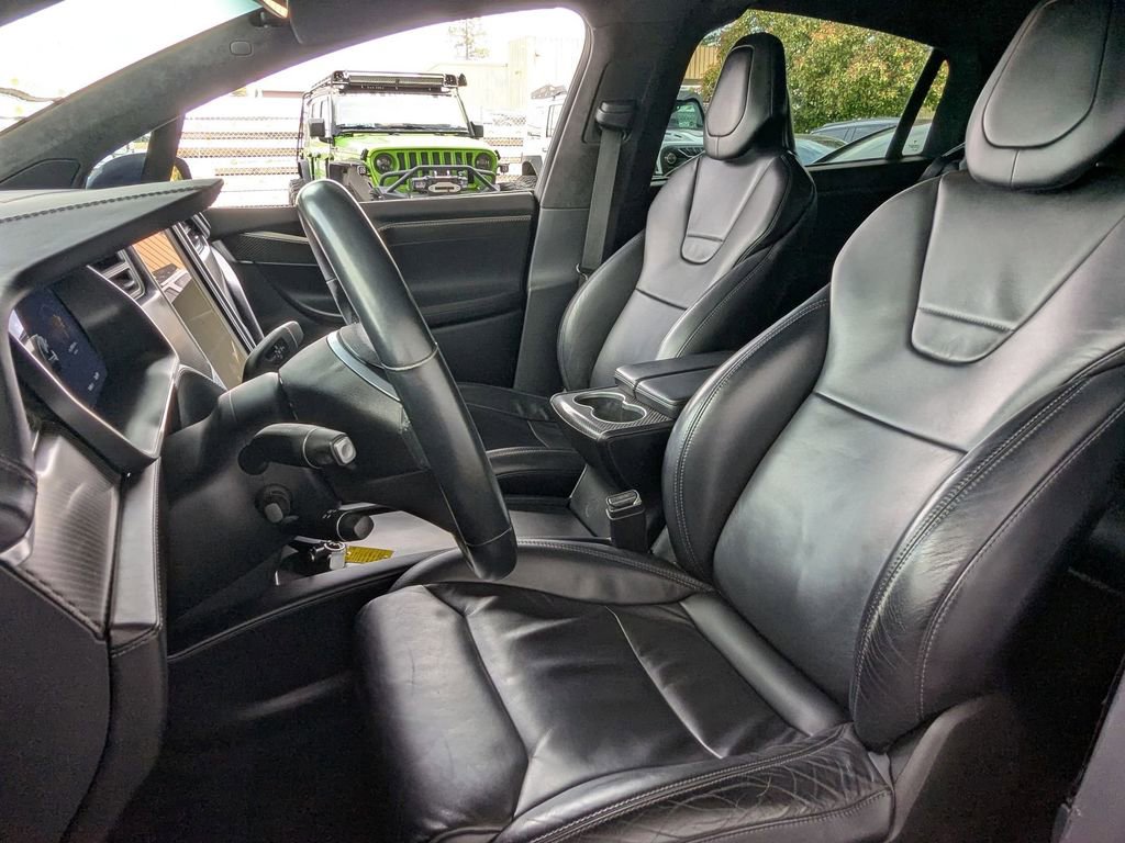 Used 2017 Tesla Model X 75D AWD/4WD image 15